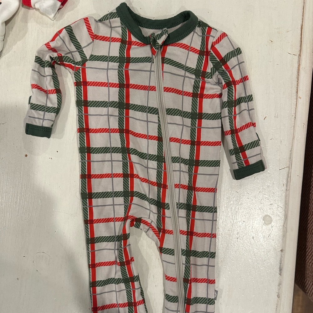 Kyte newborn plaid Christmas pj’s with bow